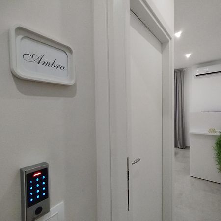 Agatha Modern Elegant Rooms Sant'Agata di Militello Luaran gambar