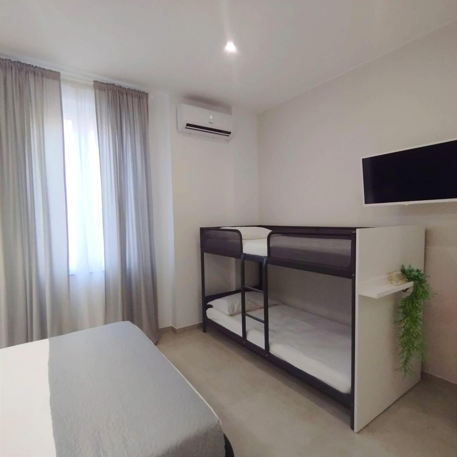 Agatha Modern Elegant Rooms Sant'Agata di Militello Luaran gambar