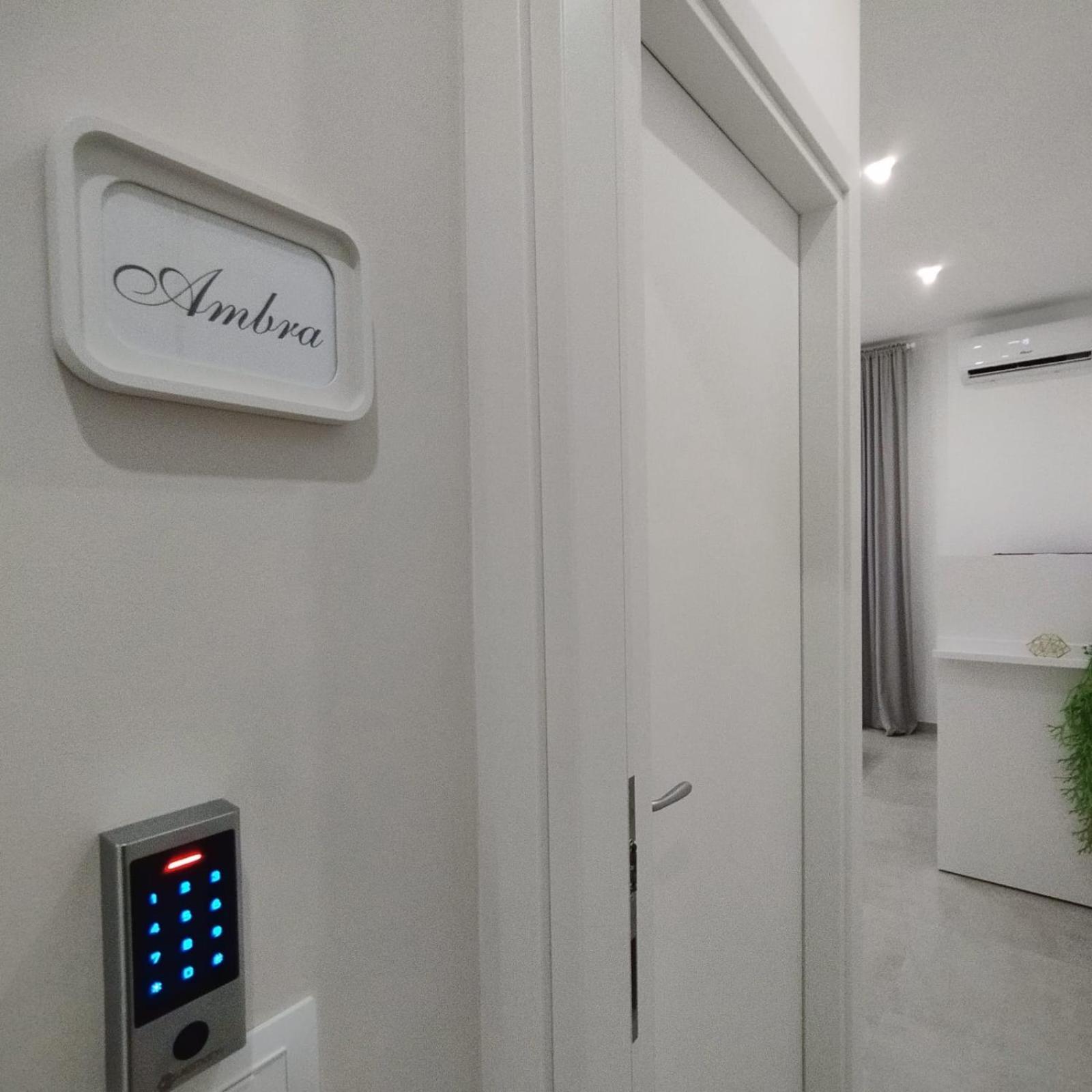 Agatha Modern Elegant Rooms Sant'Agata di Militello Luaran gambar