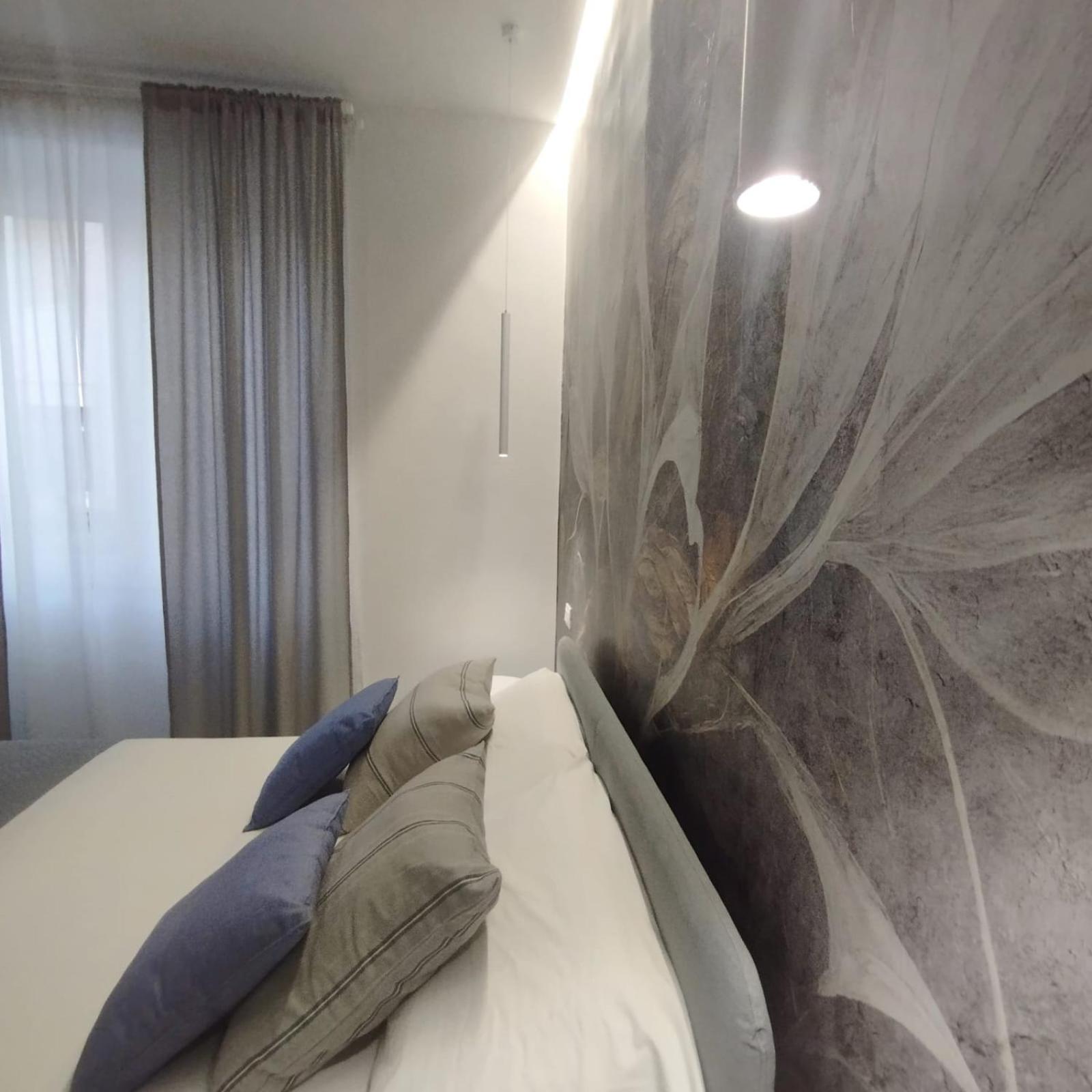 Agatha Modern Elegant Rooms Sant'Agata di Militello Luaran gambar