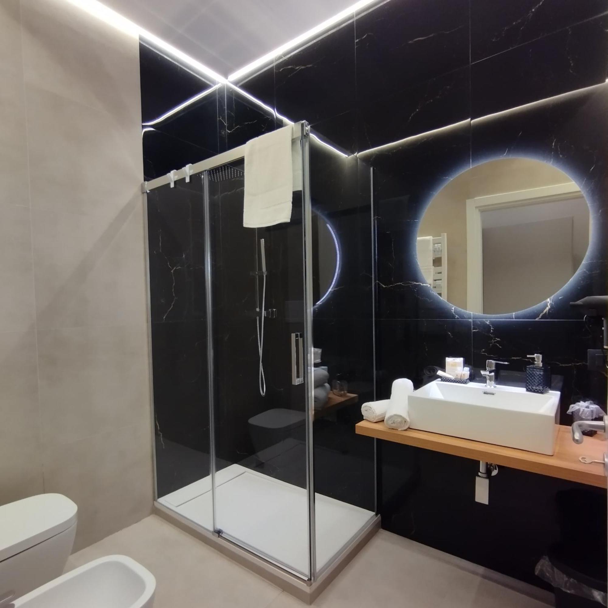 Agatha Modern Elegant Rooms Sant'Agata di Militello Luaran gambar